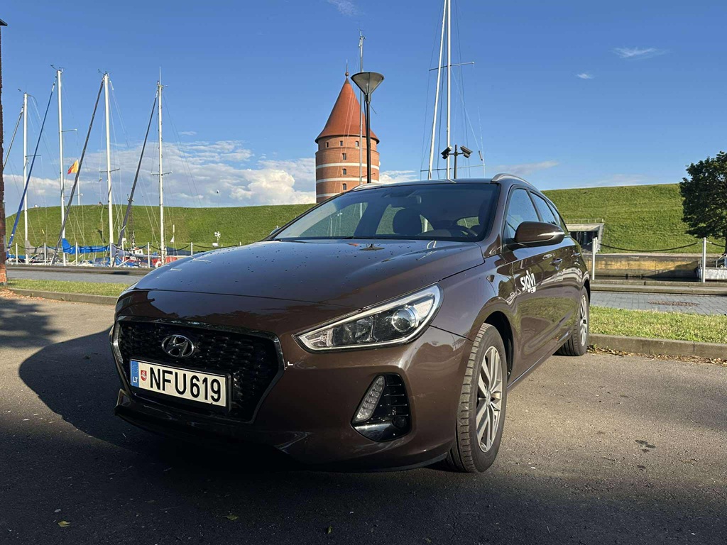 Hyundai i30 car rental