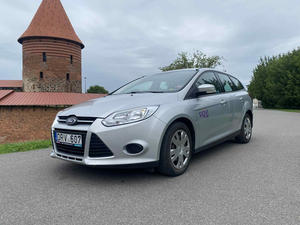 Ford Focus car rental