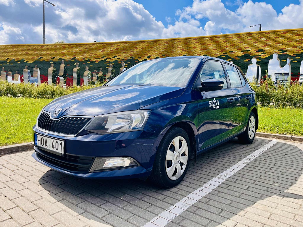 Škoda Fabia car rental