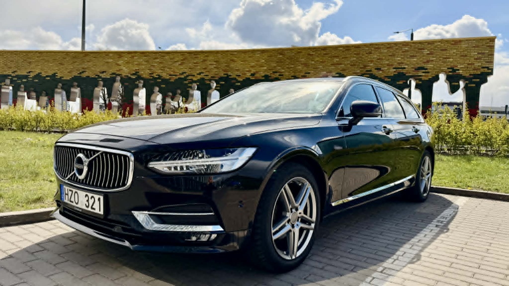 Volvo V90 car rental